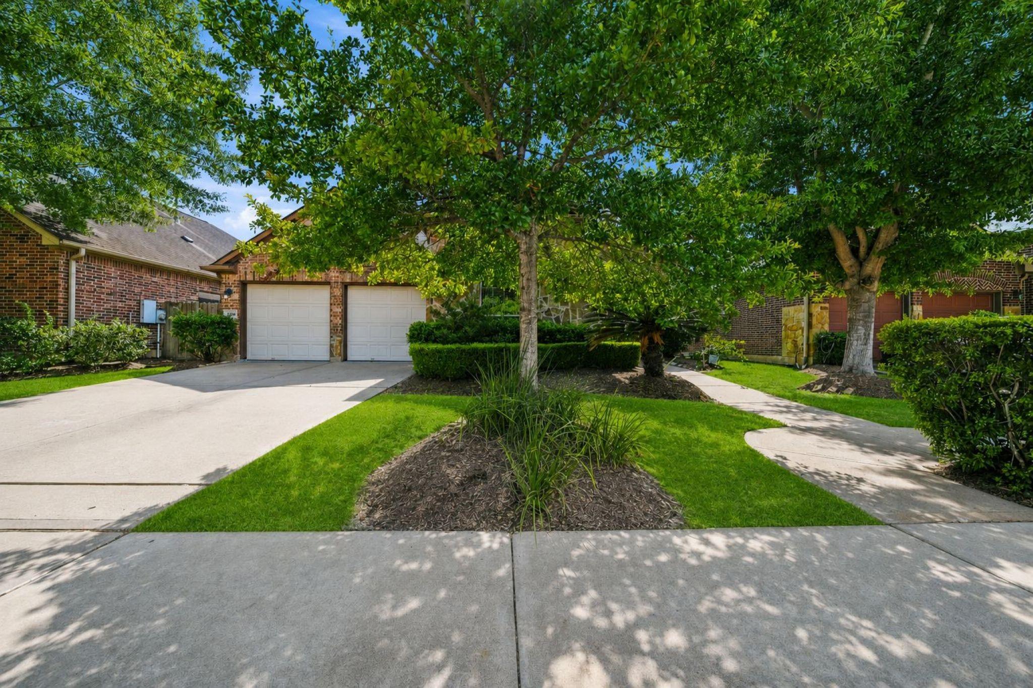 2206 Ascot Lane