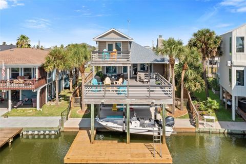 Photo of 16615 Jamaica Cove Road, Jamaica Beach, TX 77554 (MLS # 70752954)