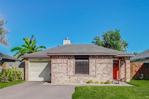 Photo of 13930 Bonnercrest Drive, Houston, TX 77083 (MLS # 25399812)