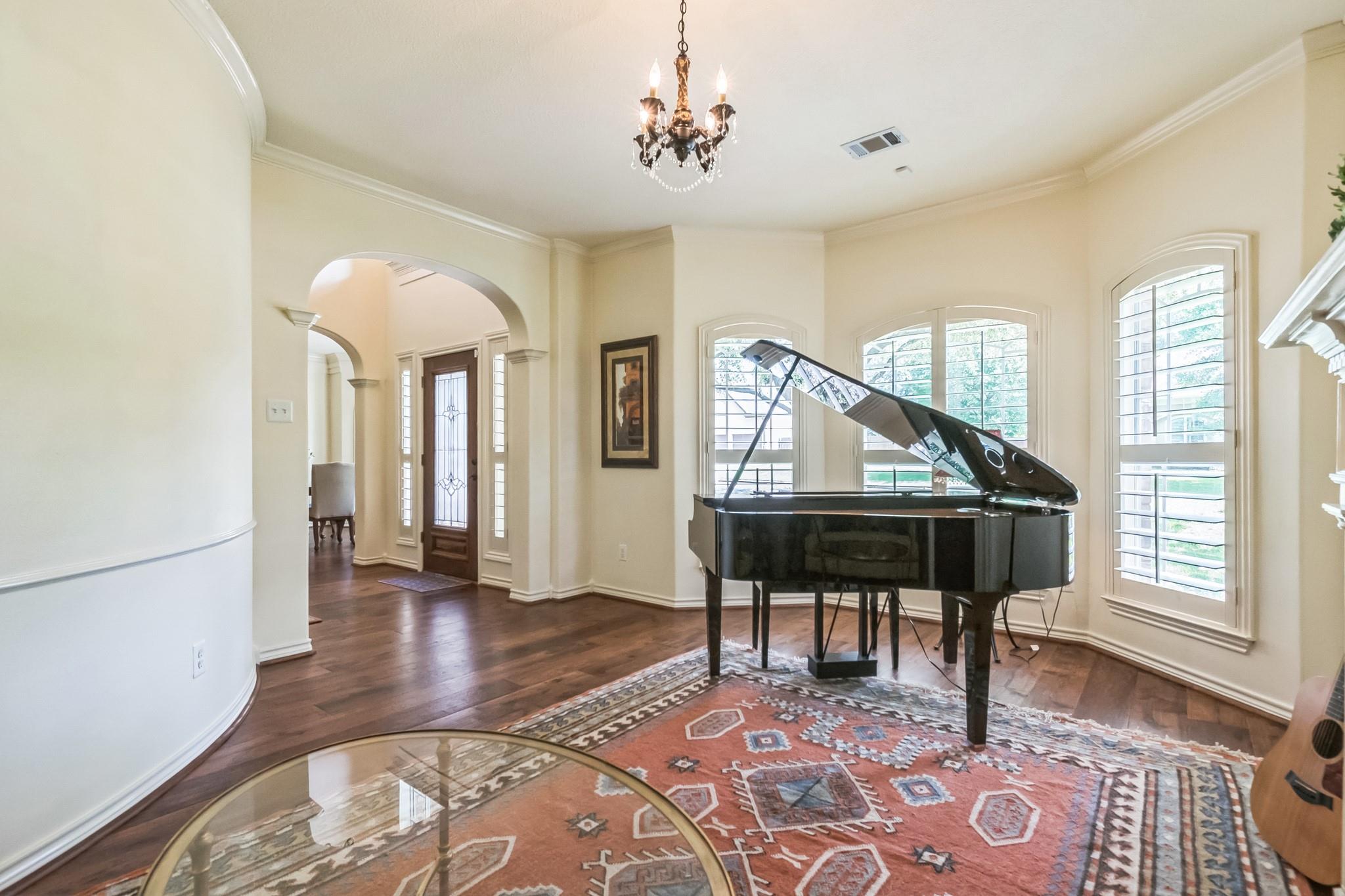 147 Sunnyvale W