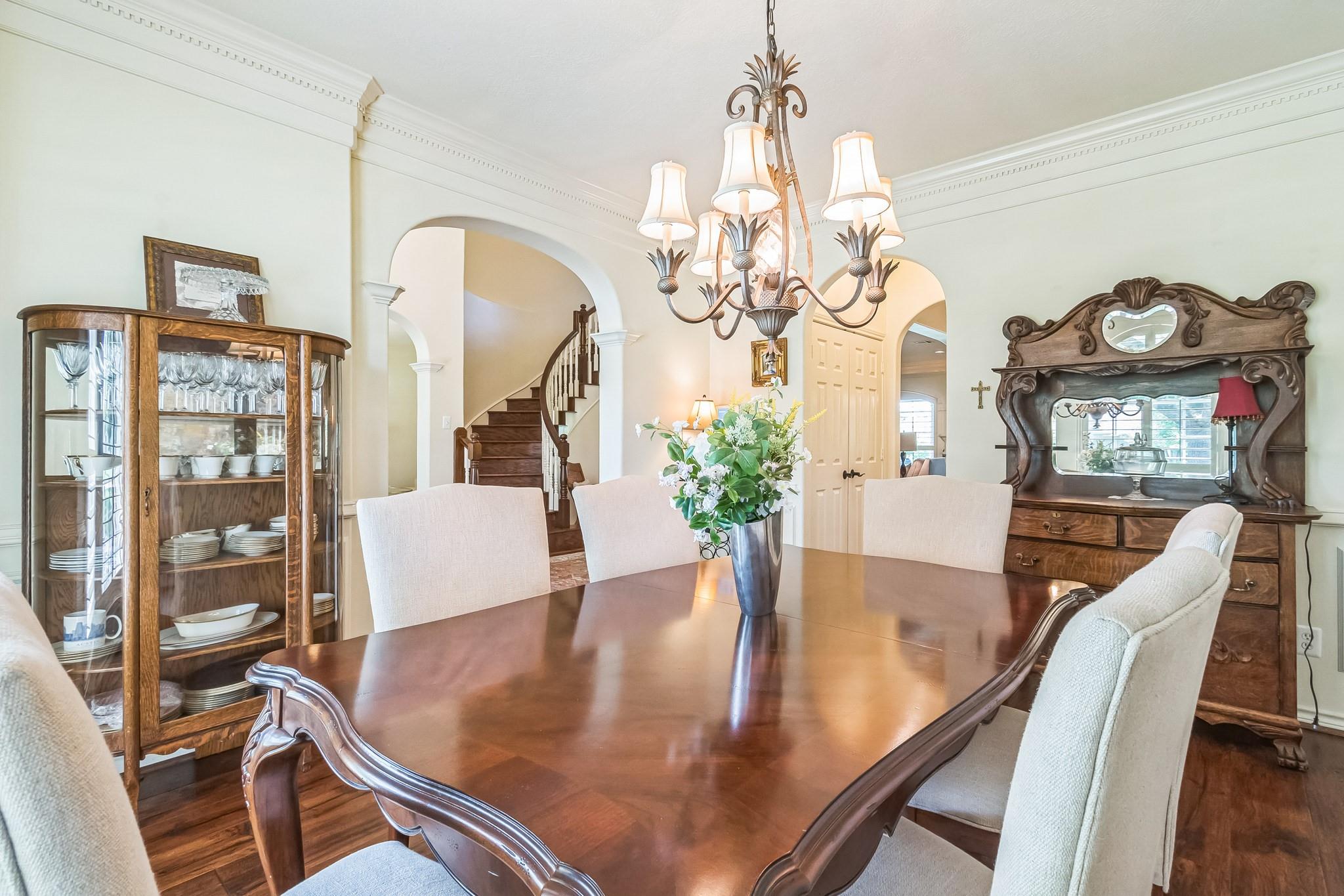 147 Sunnyvale W