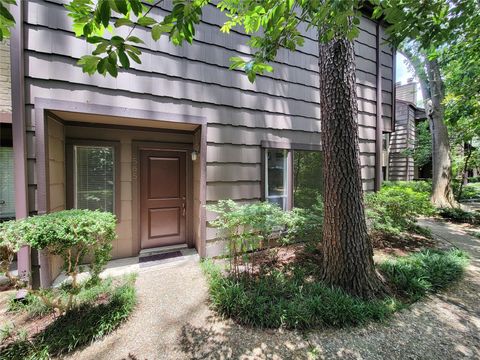 Condo For Sale - 11711 Memorial Drive #565<br/> Houston, TX 77024