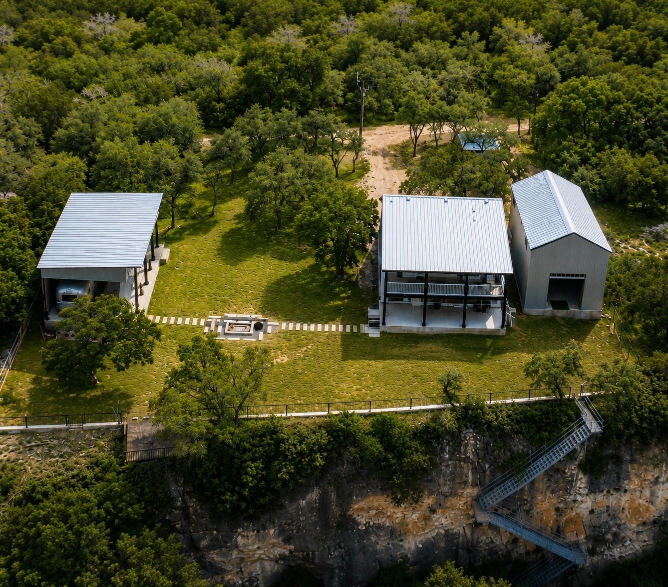 1216 Cliffview Drive