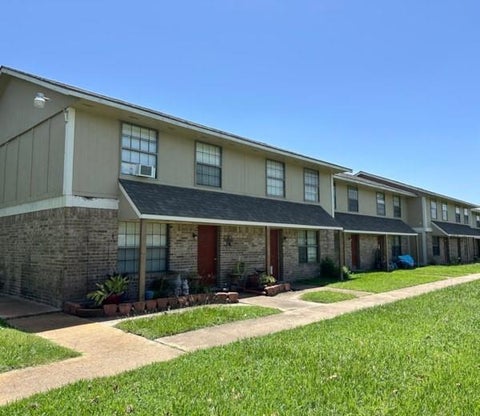Photo of 801 Avenue M #24, Bay City, TX 77414 (MLS # 55303223)
