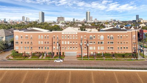 Photo of 2900 Hamilton Street #25, Houston, TX 77004 (MLS # 63552833)