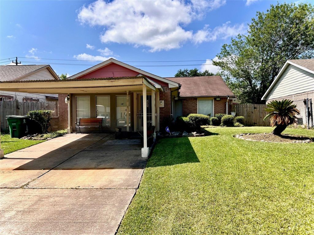 Photo of 3111 Windy Royal Drive, Houston, TX 77045 (MLS # 57505981)