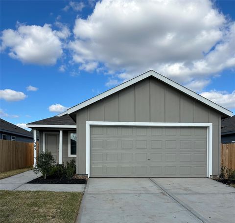 Photo of 1303 Charlotte Way, Wharton, TX 77488 (MLS # 41613439)