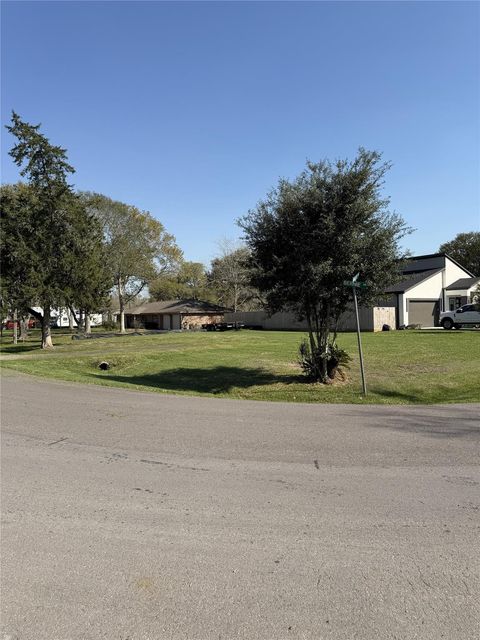 Photo of 2719 West Street, Rosenberg, TX 77471 (MLS # 8573174)