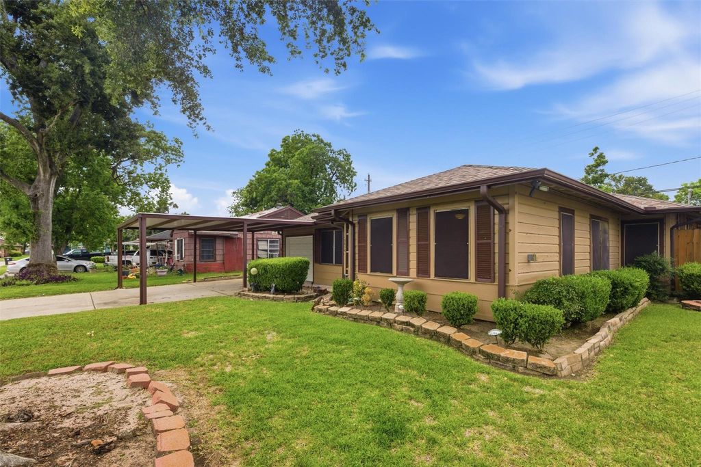 Photo of 3615 Alberta Street, Houston, TX 77021 (MLS # 75589614)