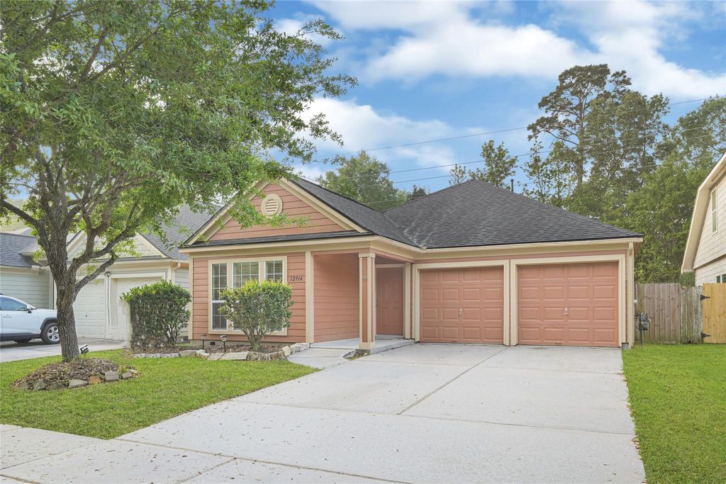 Photo of 12914 Pecan Shores Drive, Houston, TX 77044 (MLS # 36323046)