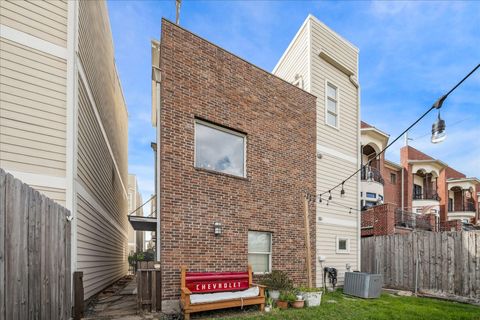 Photo of 1508 Crockett Street #C, Houston, TX 77007 (MLS # 58176340)