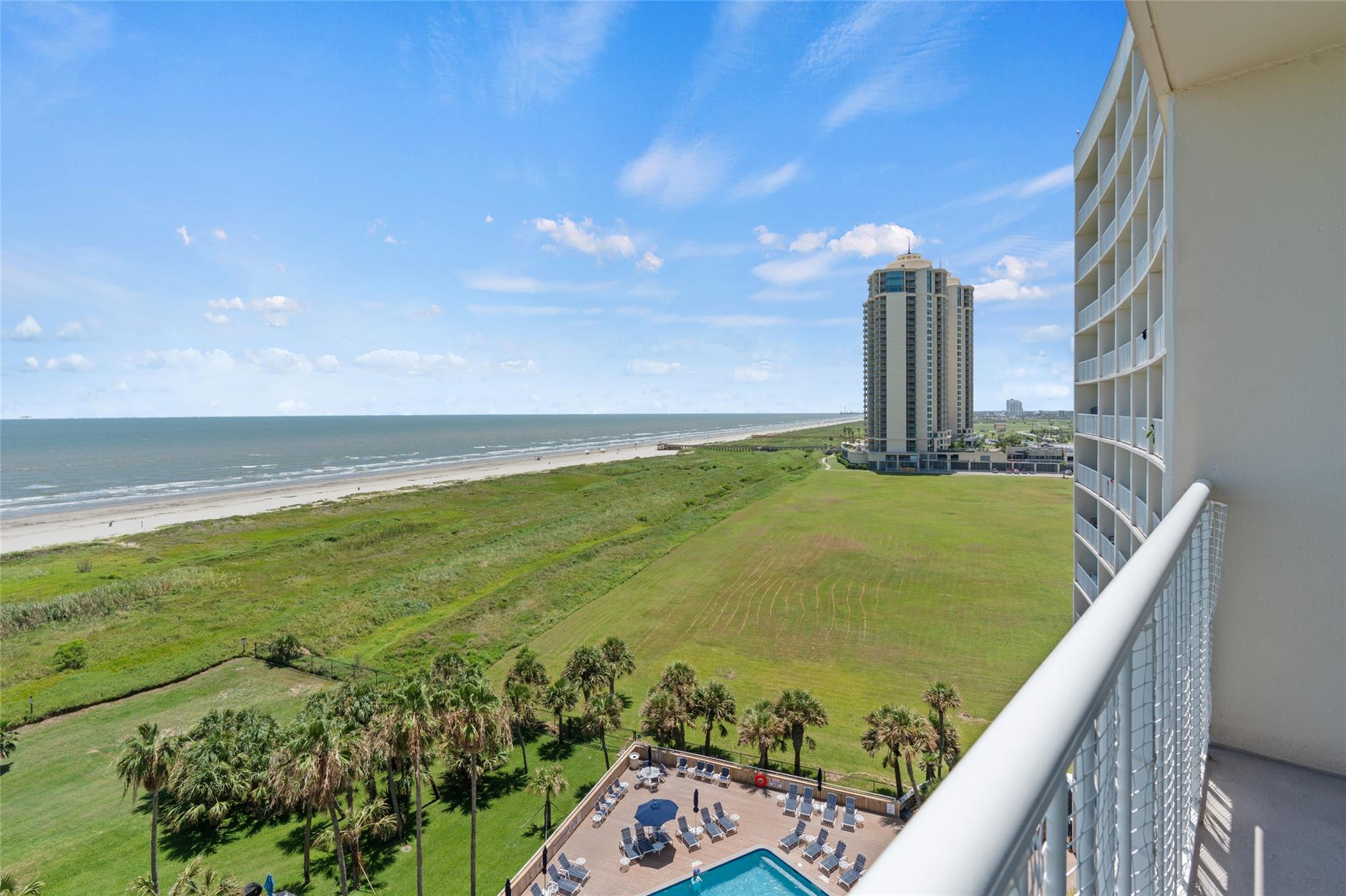 1401 E Beach Drive 809