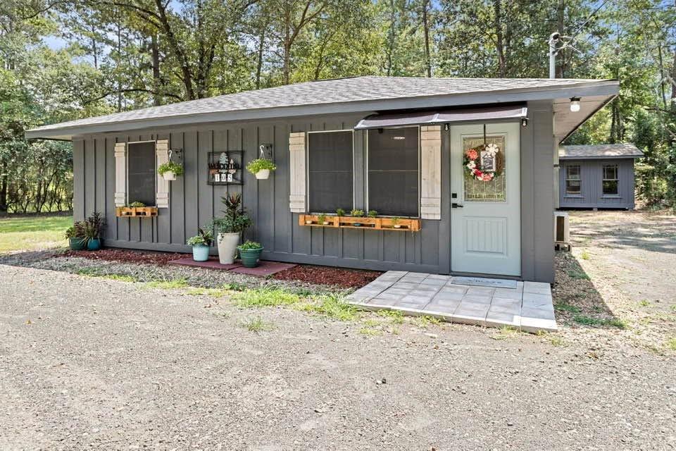 105 Saxon Lane