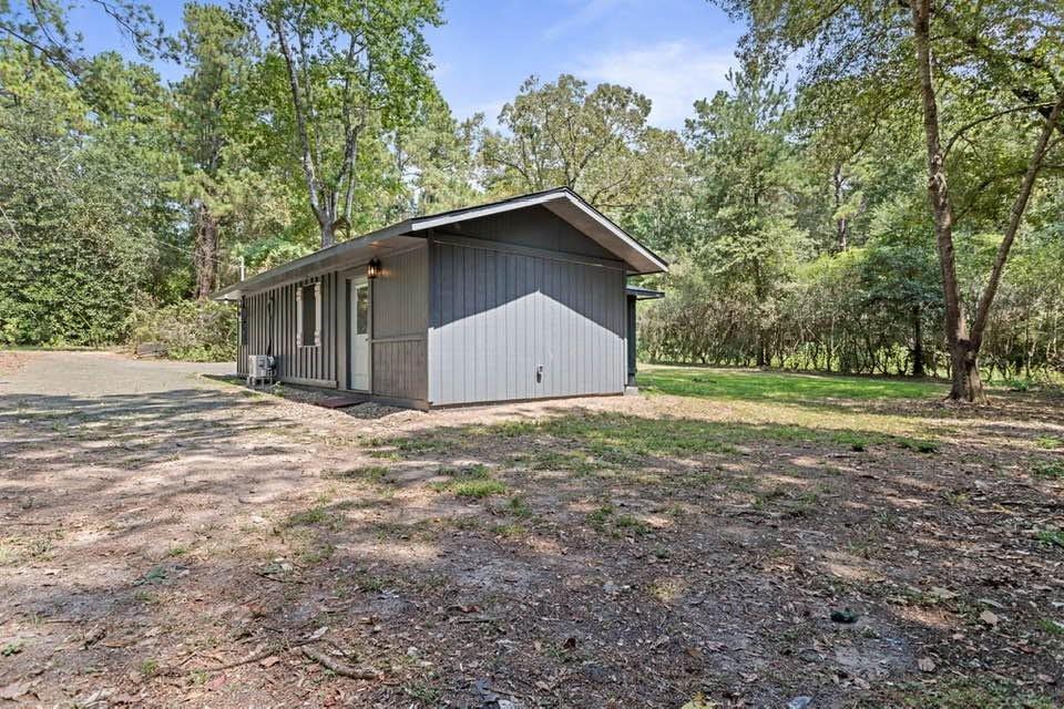 105 Saxon Lane