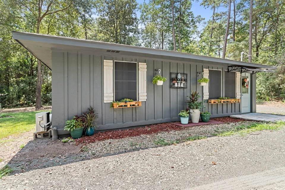105 Saxon Lane