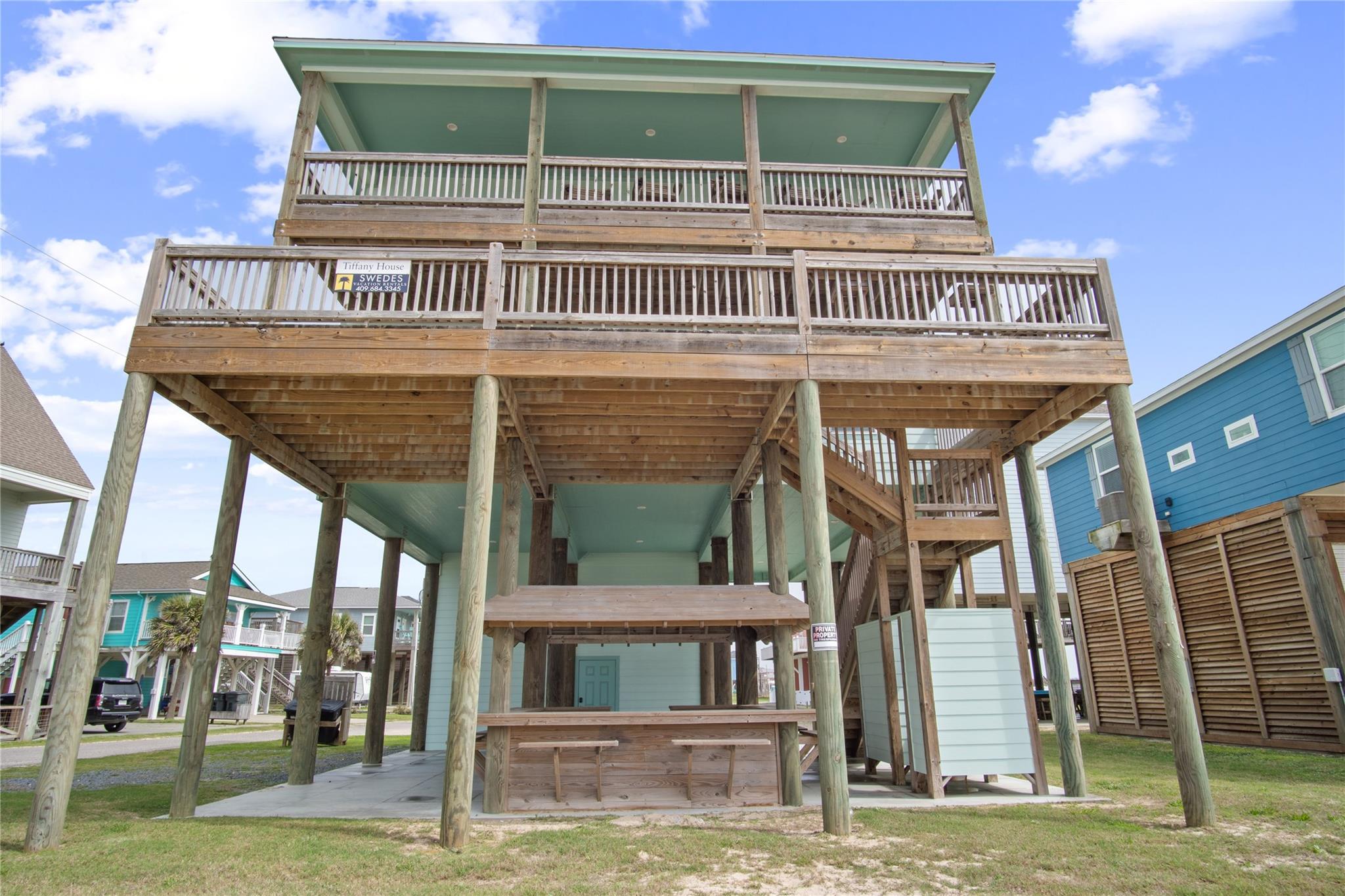 812 S Crystal Beach Road