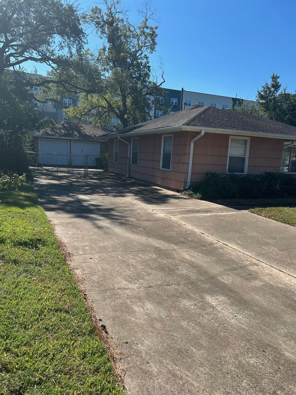 Photo of 811 Sara Rose Street, Houston, TX 77018 (MLS # 59414227)