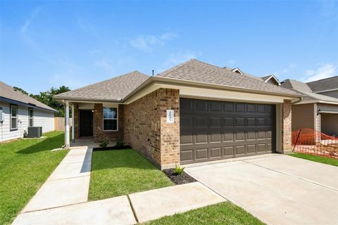 Photo of 2035 Emmons Cliff Trail, Conroe, TX 77301 (MLS # 74400129)