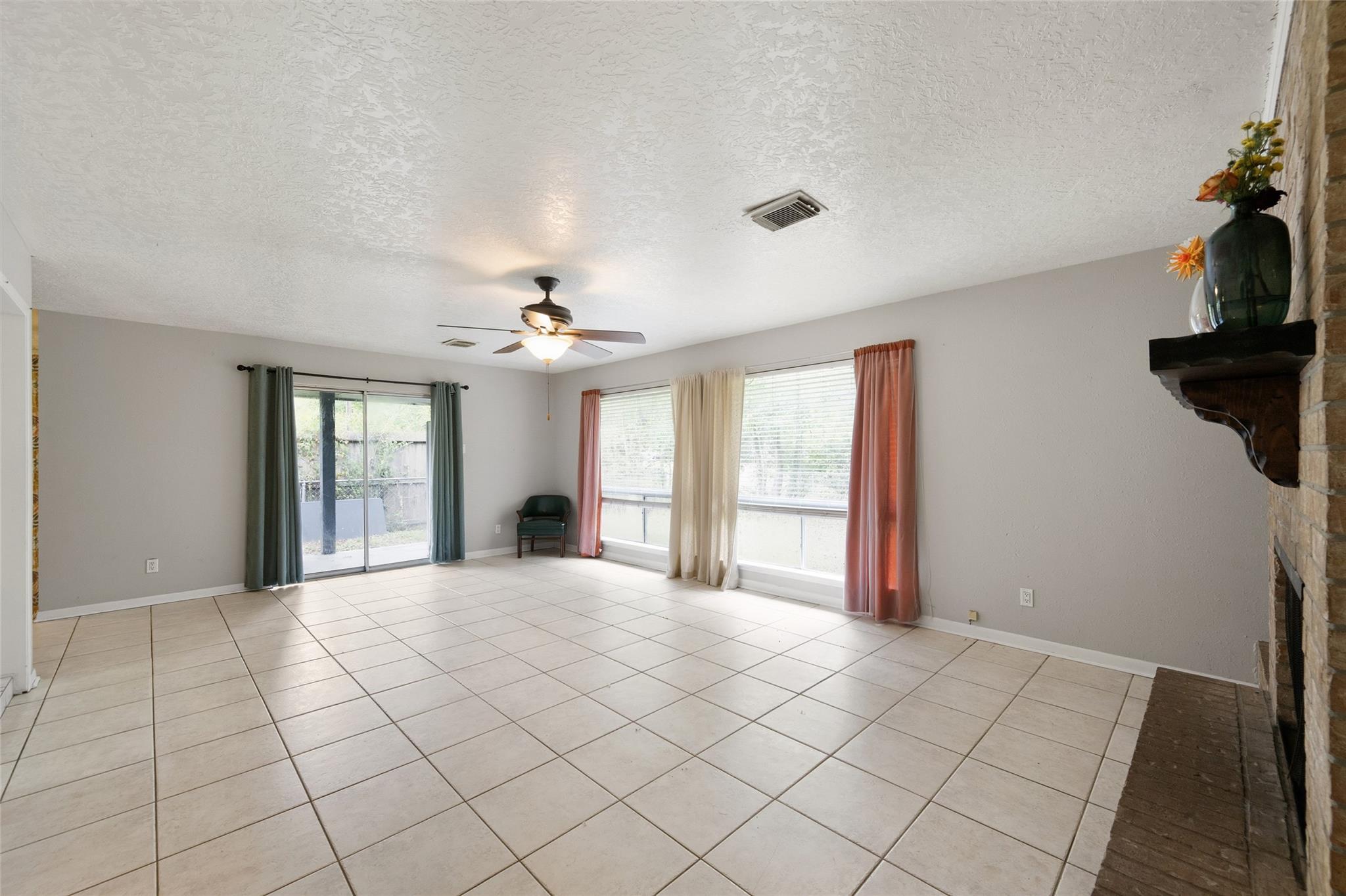 4205 Lariat Drive