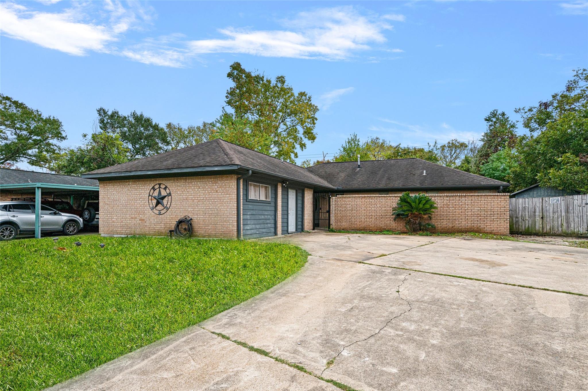 4205 Lariat Drive