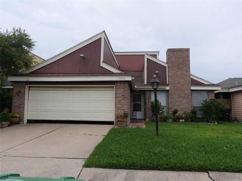 Photo of 11562 Willwood Drive, Houston, TX 77072 (MLS # 78761229)
