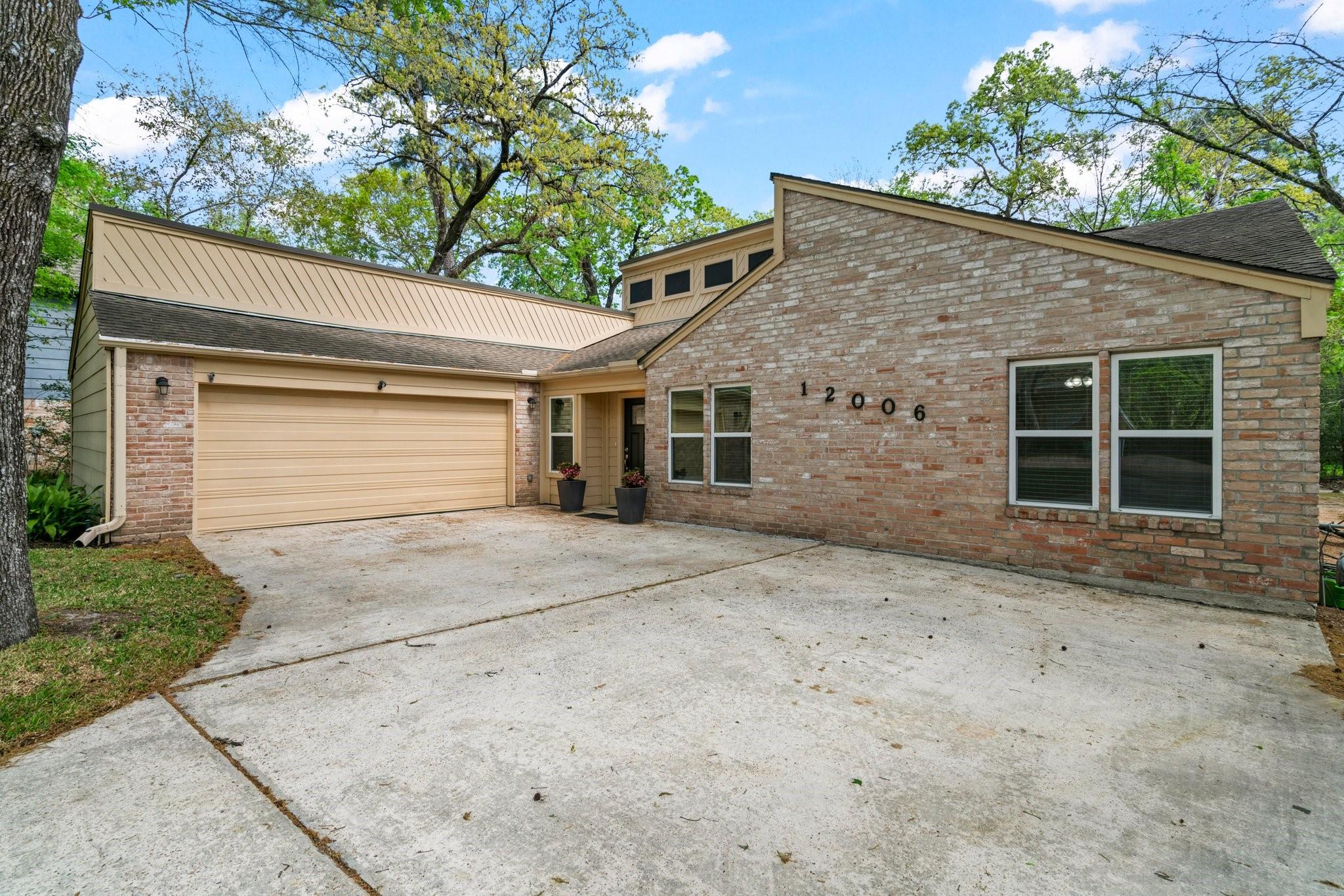 12006 Acorn Oak Street