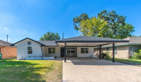 2719 Dragonwick Drive Houston TX 77045