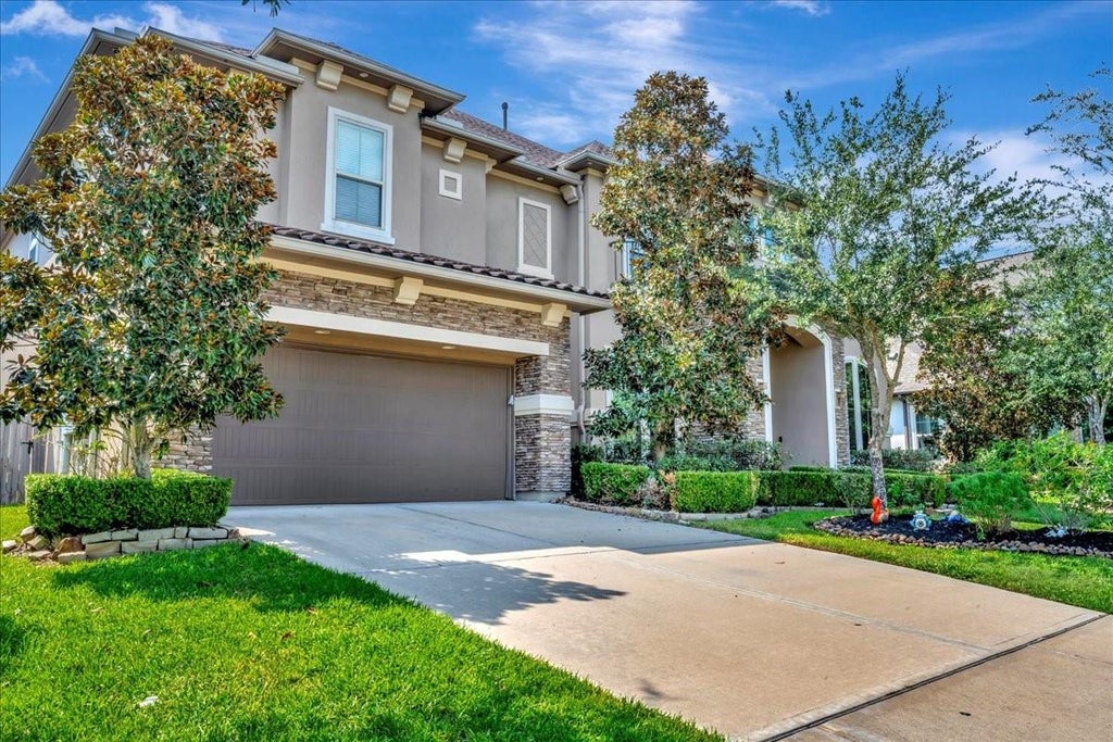 Photo of 1310 Tamina Pass Lane, Friendswood, TX 77546 (MLS # 68213779)