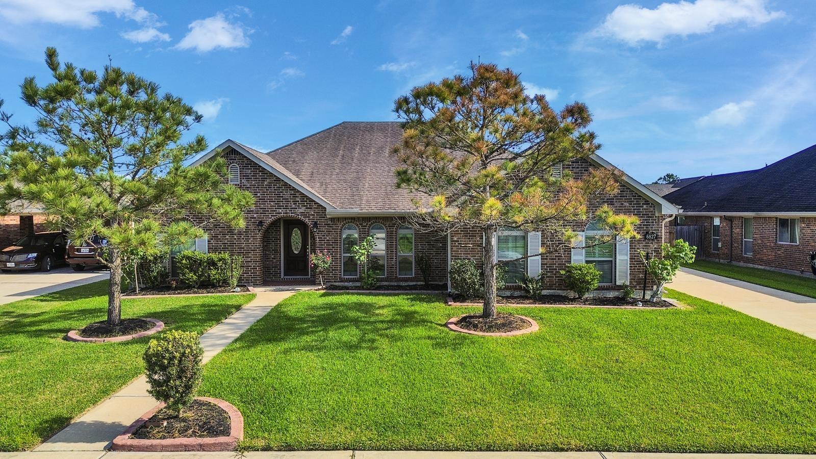 6827 Davy Crockett Drive