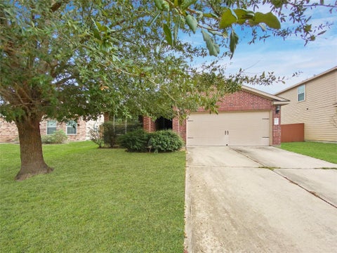 Photo of 5614 Straight Way, Houston, TX 77339 (MLS # 60676940)