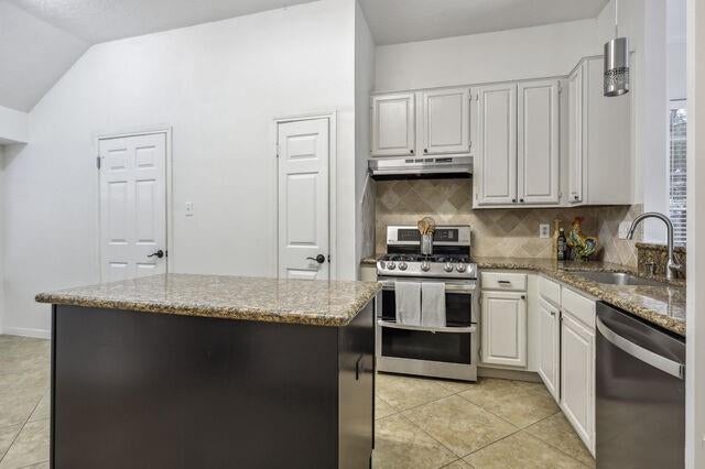18617 NW Hiddenbay Way Drive