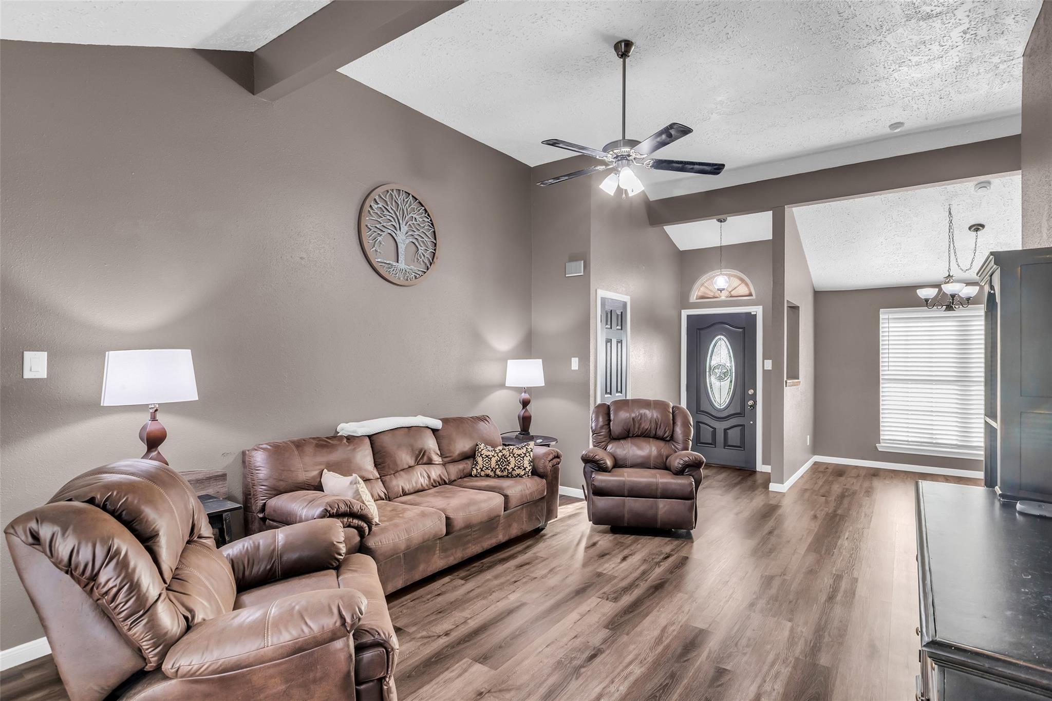 17306 Chapel Pine Street