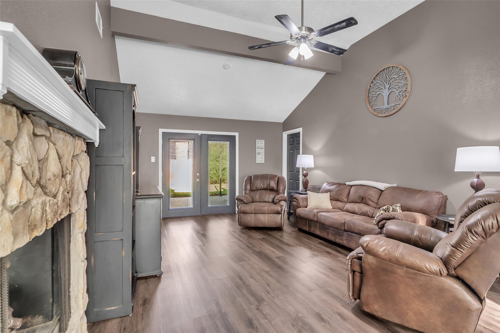 17306 Chapel Pine Street