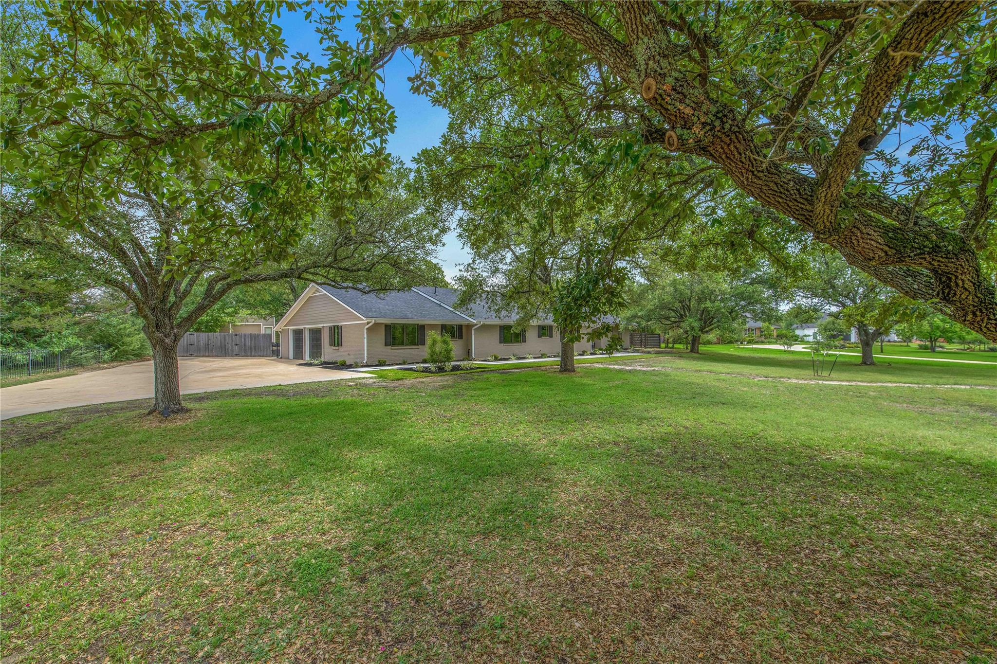 743 S Rosemary Drive