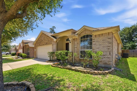Photo of 8022 Atwood Hills Lane, Humble, TX 77338 (MLS # 84819060)