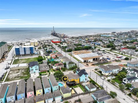 Photo of 2324 Avenue P #Back Up, Galveston, TX 77550 (MLS # 34158613)