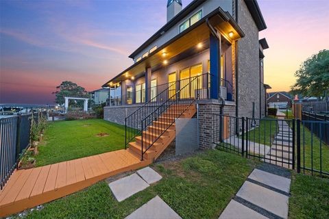 Tiny photo for 18922 Vantage View Lane, Houston, TX 77346 (MLS # 70134267)