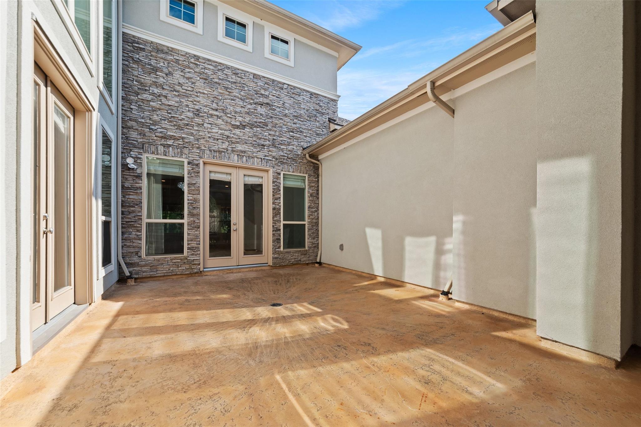 2948 S Cotswold Manor Drive