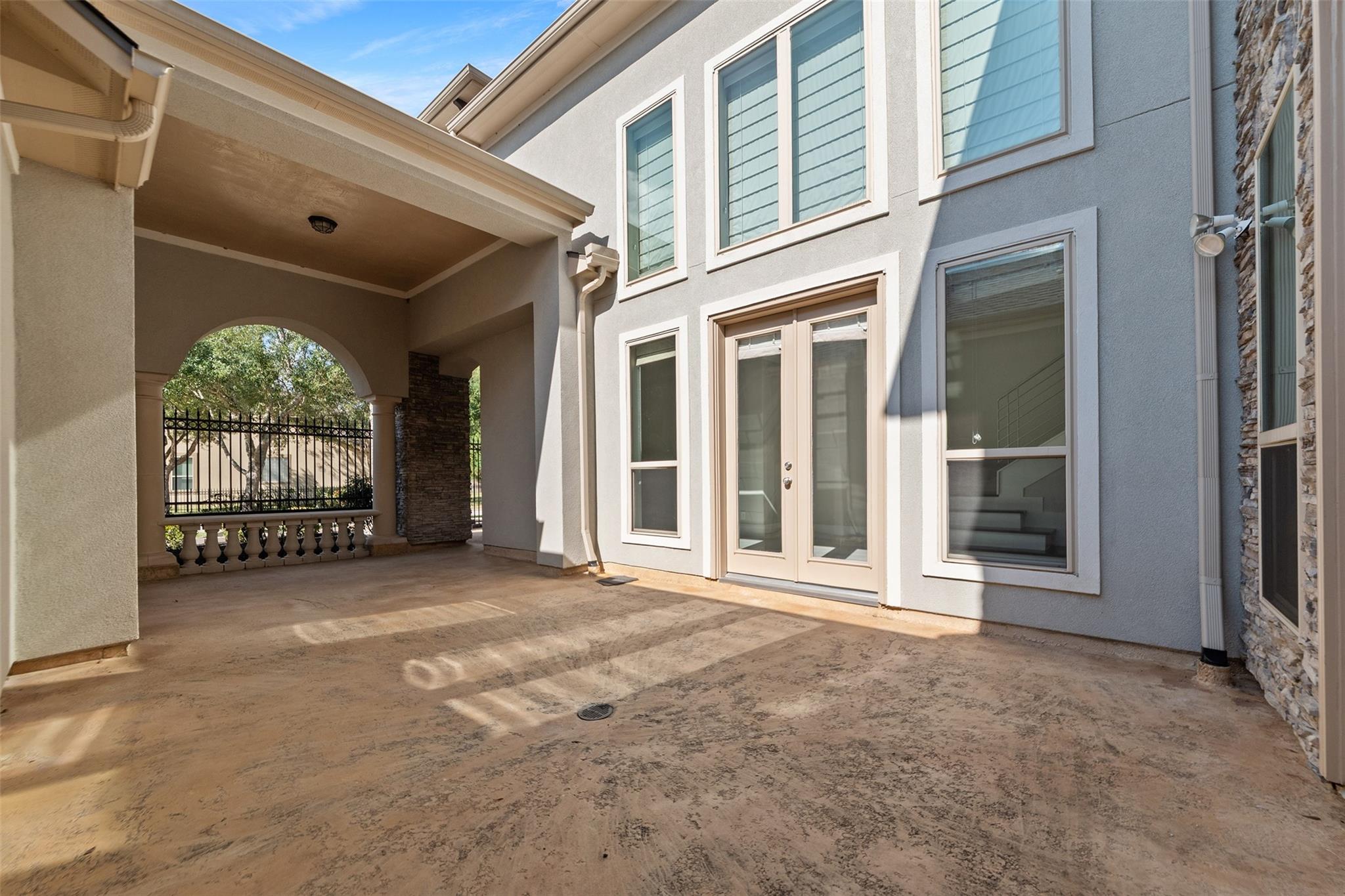 2948 S Cotswold Manor Drive