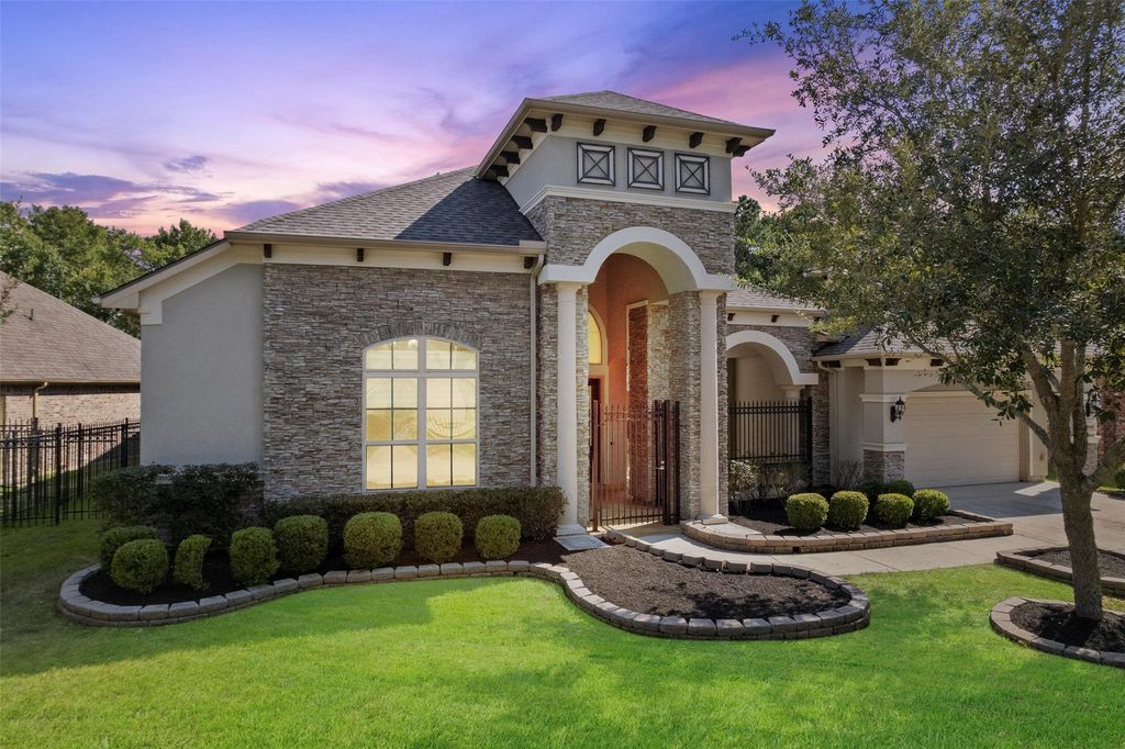 Photo of 2948 S Cotswold Manor Drive, Kingwood, TX 77339 (MLS # 72152436)