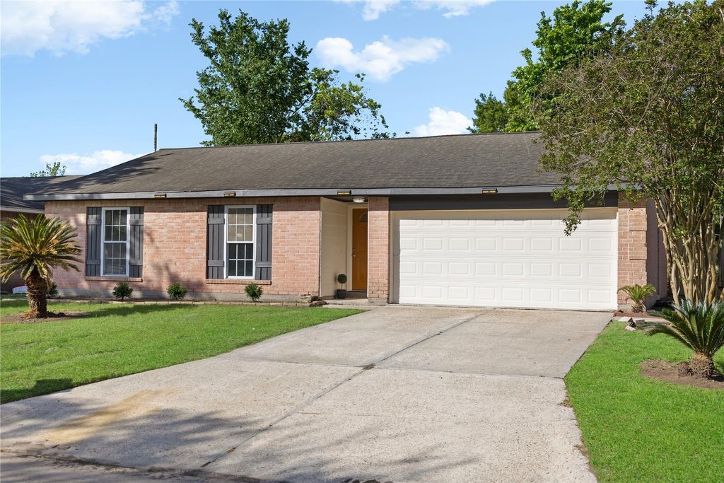 Photo of 8343 Carriage Creek Drive, Houston, TX 77064 (MLS # 11960442)