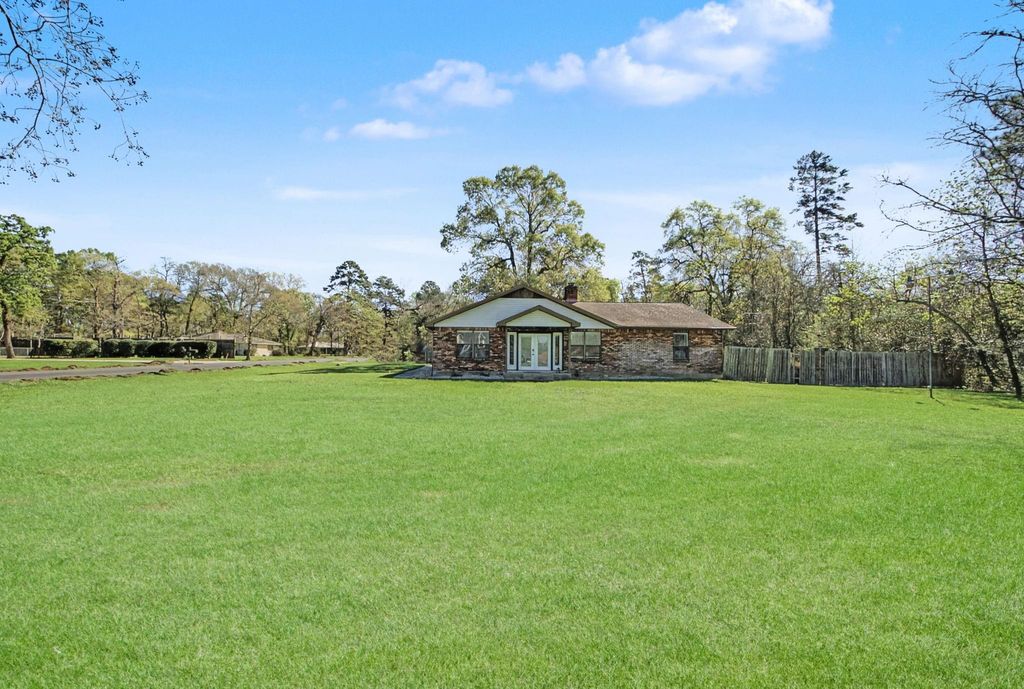 Photo of 502 Easy Street, Magnolia, TX 77355 (MLS # 94214807)