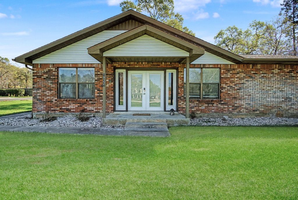 Photo of 502 Easy Street, Magnolia, TX 77355 (MLS # 94214807)