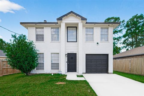 Photo of 8206 Claiborne Street, Houston, TX 77078 (MLS # 56154644)