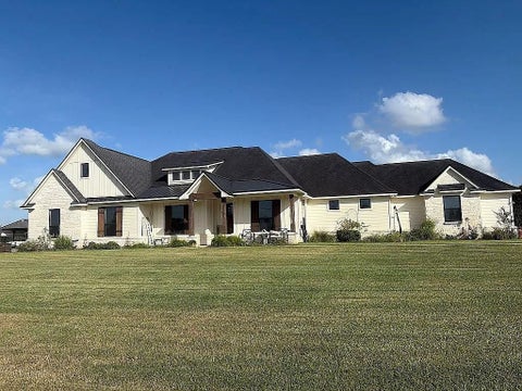 Photo of 1143 Angus Trail, Angleton, TX 77515 (MLS # 38978438)