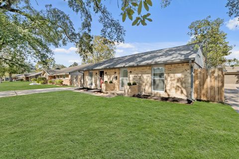 5902 Reamer Street Houston TX 77074