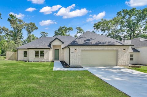 Photo of 3306 Shadowcrest Lane, Spring, TX 77380 (MLS # 82866369)