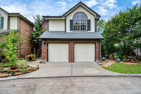 Photo of 12906 Kingsbridge Lane, Houston, TX 77077 (MLS # 38473816)