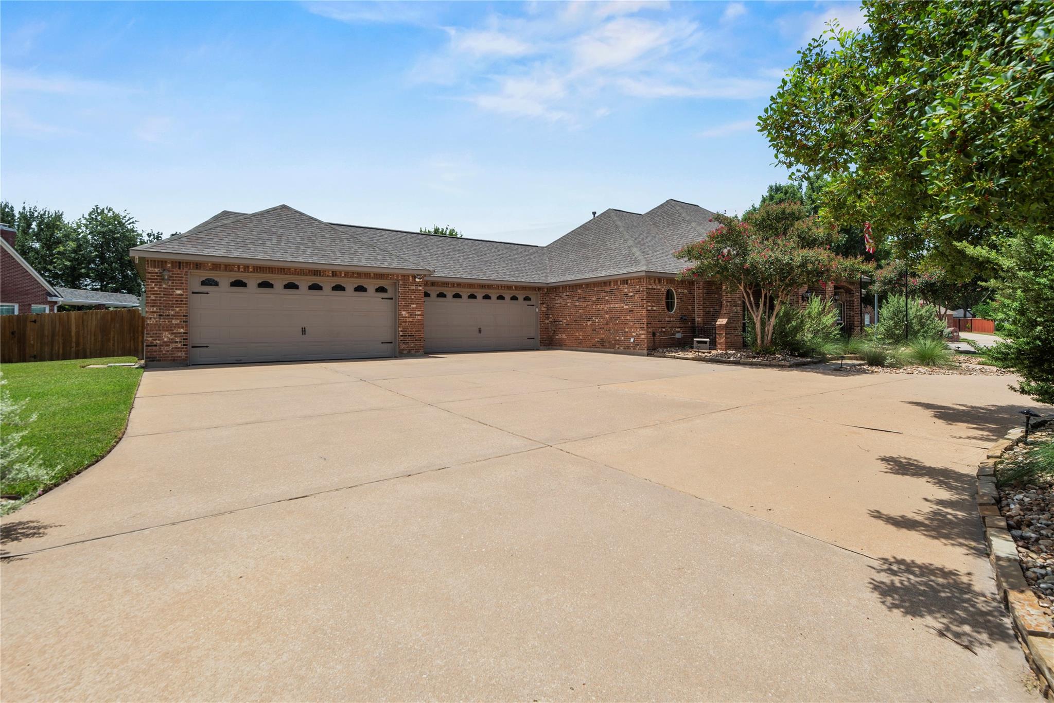 8606 Meadowview Court