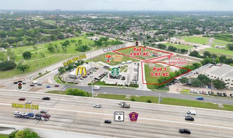 Photo of 3 W Airport Boulevard, Houston, TX 77071 (MLS # 65922482)